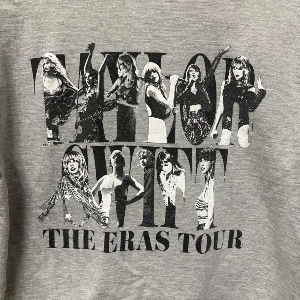 Taylor Swift The Eras Tour 2023 Gray Crewneck Sweatshirt Size Medium - Picture 3 of 7